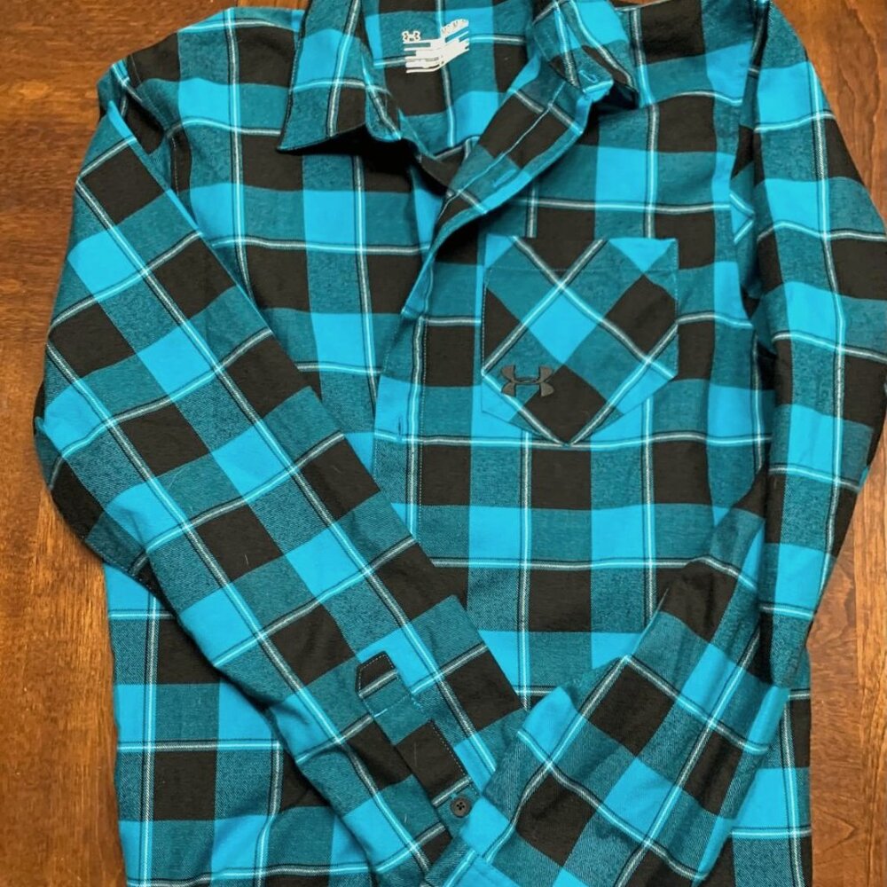 Under Armour- Flannel Shirt- Cold Gear- size medium-loose fit